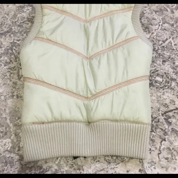 H&M puffer vest - Picture 2 of 4